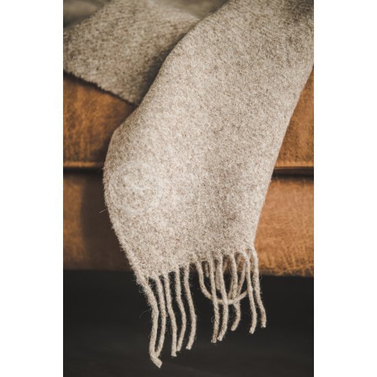 Wool blanket with fringes "Jaukumas" beige